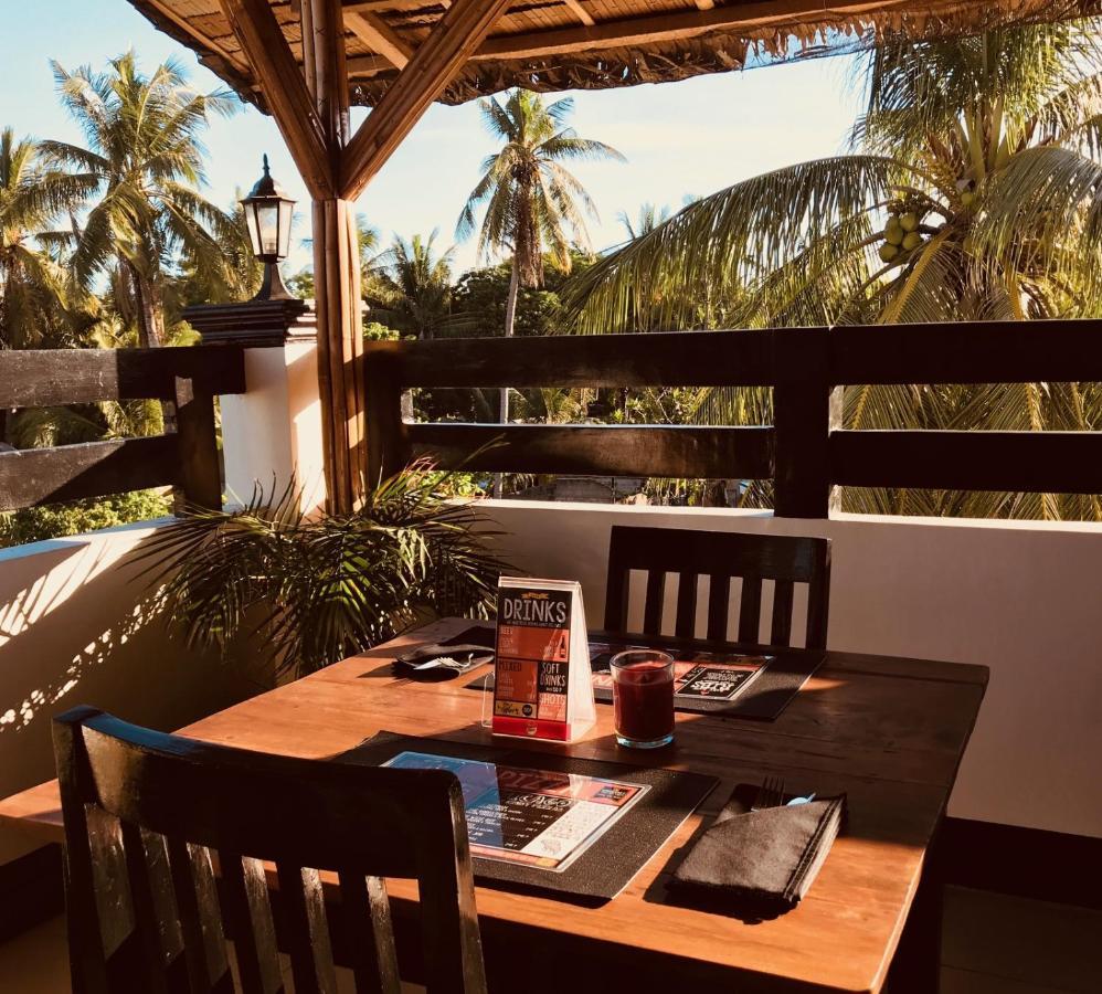 Everyday Sunday Hotel & Cafe سانتا في المظهر الخارجي الصورة