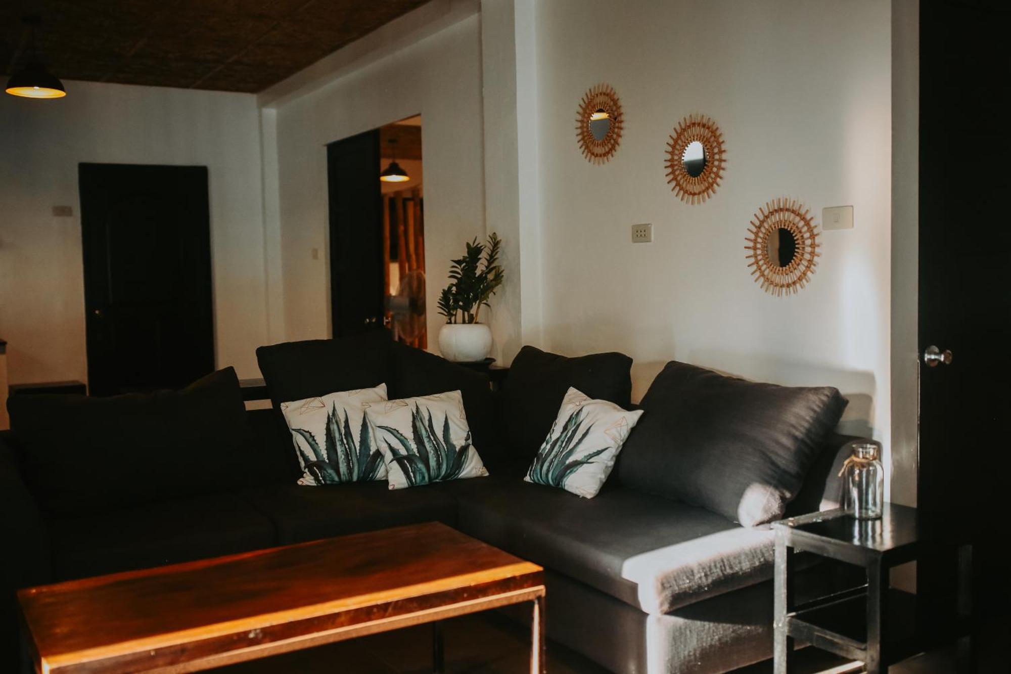 Everyday Sunday Hotel & Cafe سانتا في المظهر الخارجي الصورة