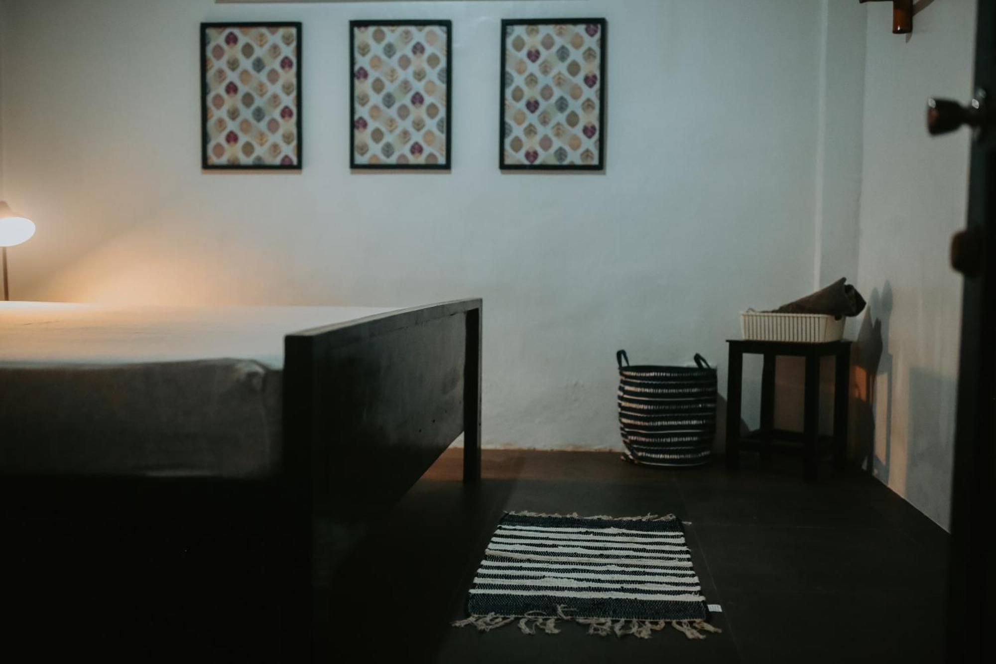 Everyday Sunday Hotel & Cafe سانتا في المظهر الخارجي الصورة
